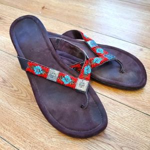 Minnetonka beaded flip flop sandel size 7